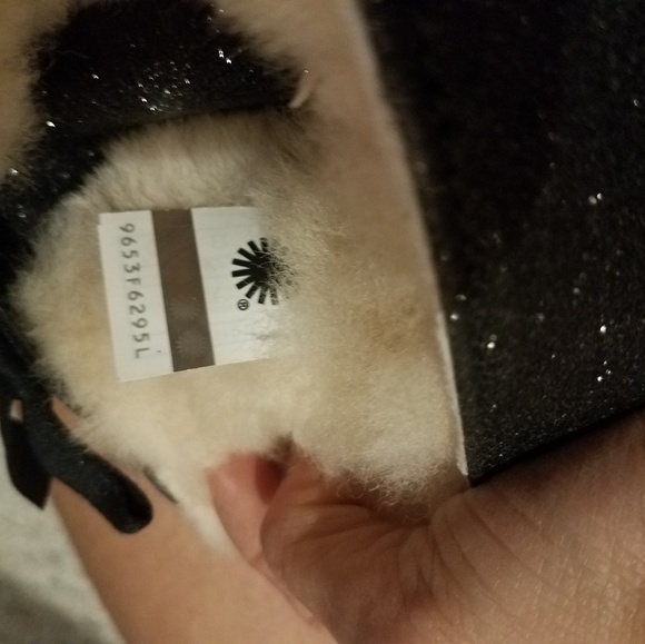 UGG MINI BAILEY BOW SPARKLE BOOTS NEW! - Picture 8 of 8